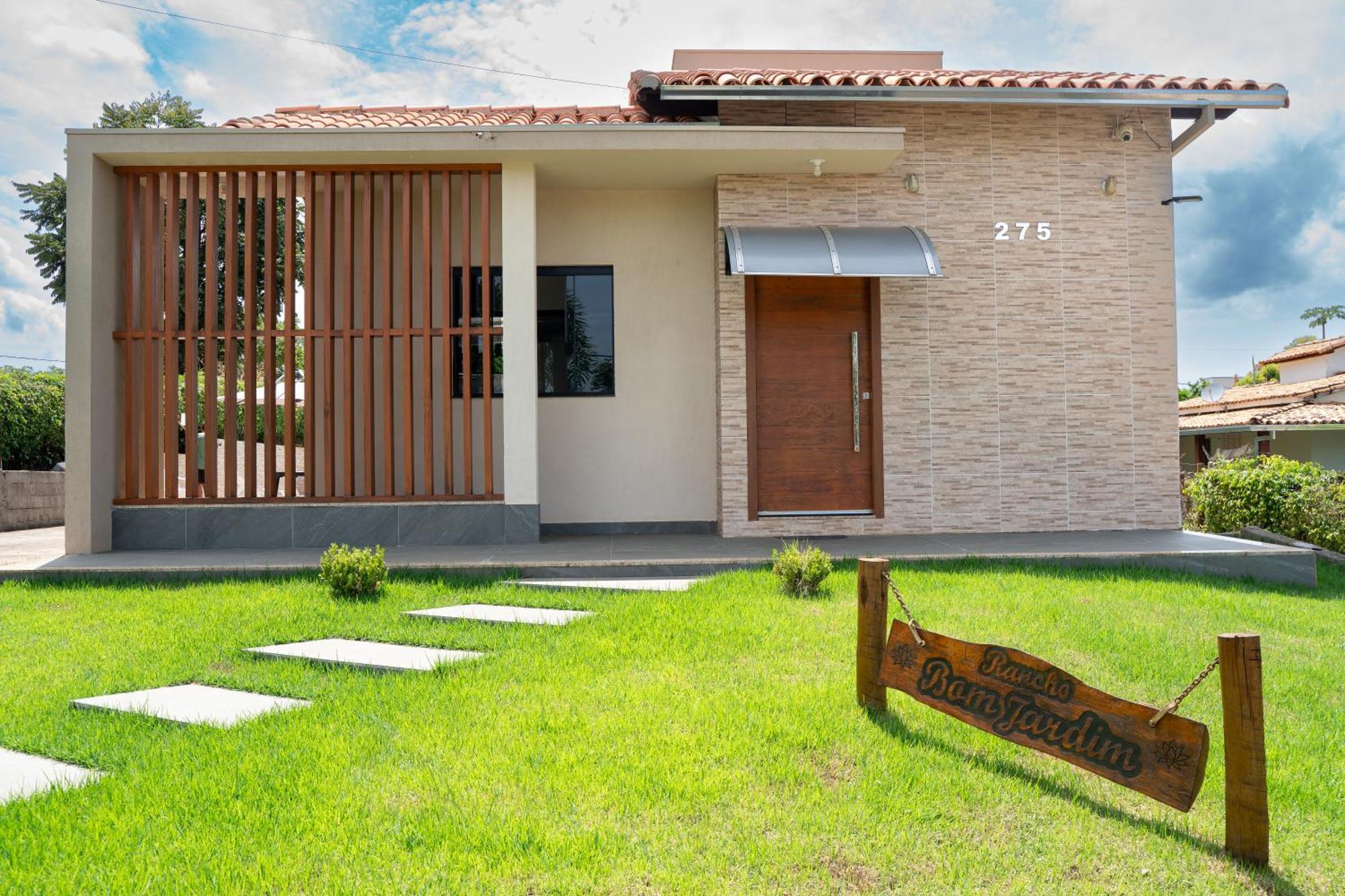 Casa Com Piscina Vista Para Lago, 03 Quartos Confortaveis Capitólio Extérieur photo